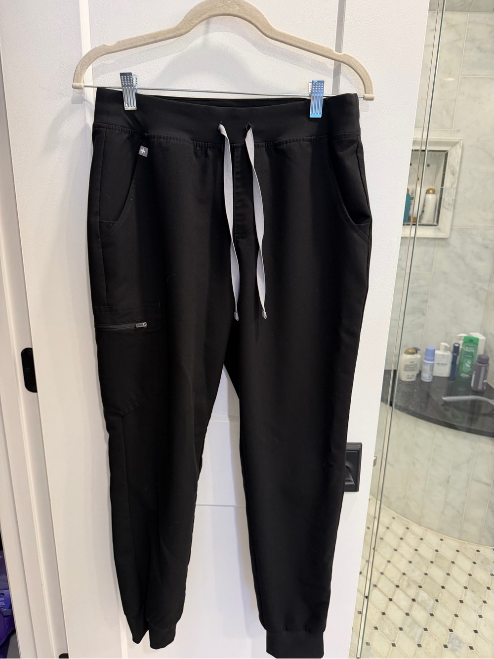 Figs Women’s Black Jogger Scrub Pants